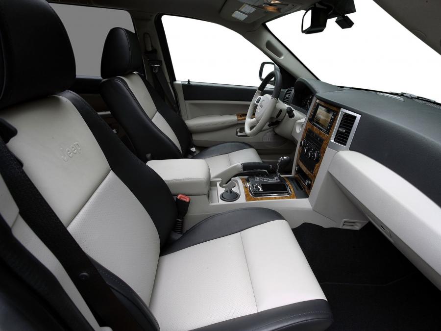  Jeep Grand Cherokee CRD Overland 2008 года  (фото 13 из 16)